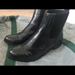 Black Faux croc booties 6.5